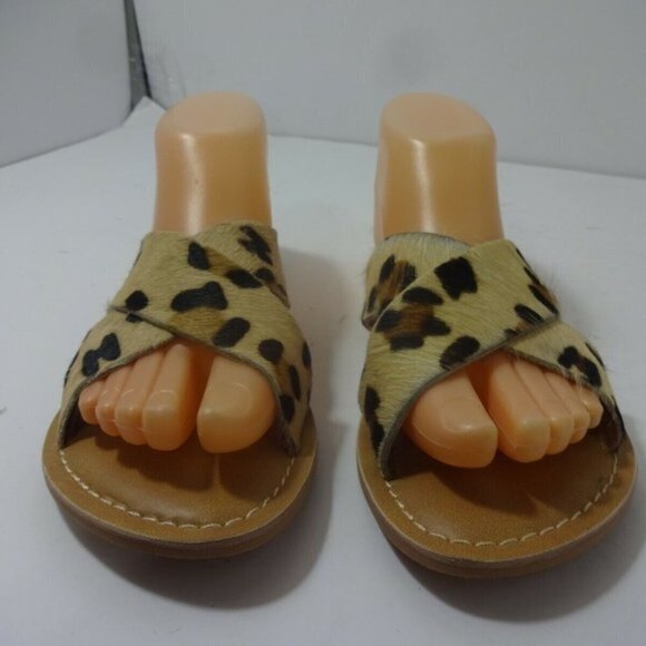 Coconuts By Matisse Women's Size 6M Slip On Pebble Leopard Sandals - Picture 3 of 5